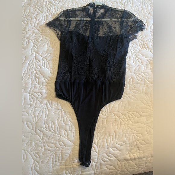 Lulus women’s Large black lace bodysuit - Picture 3 of 5